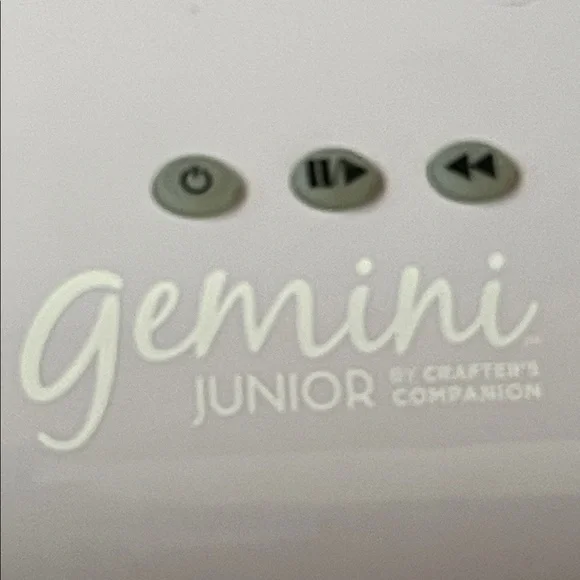 Crafters Companion Gemini Junior Die Cutting Machine in Light Purple - Picture 2 of 7